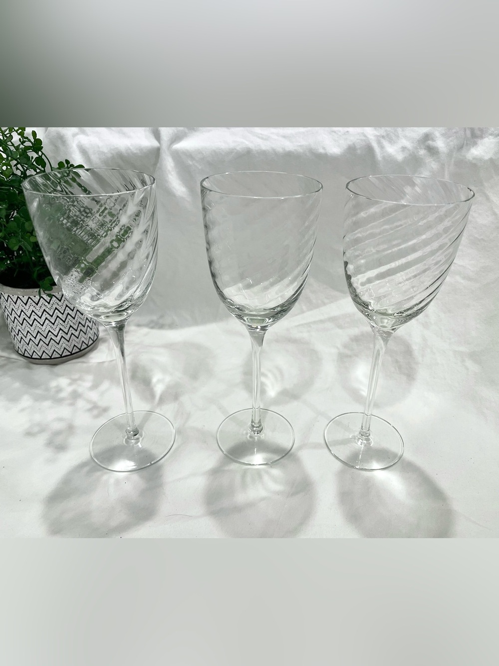 Set (3) Westminster AbionNord Swirly White Wine Glasses | Vintage | Flea Bite
